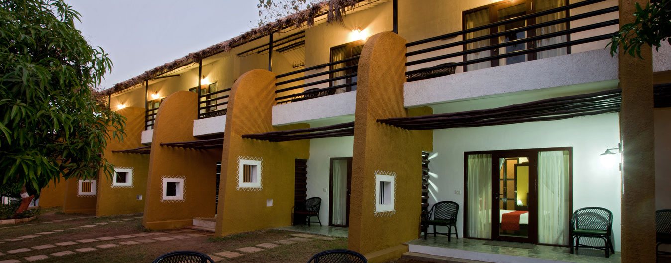 Swimming pool at the Club Mahindra Gir resort